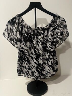 Express Black and White Printed Off-Shoulder Tank Top